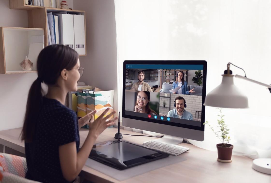 Interactive financial education session with real-world scenarios